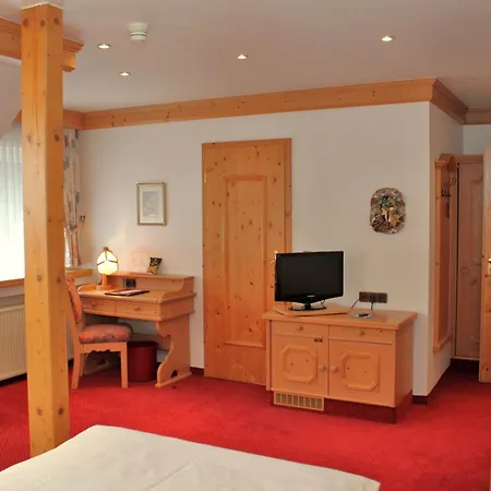 Zum Hackstuck Hotel 4*