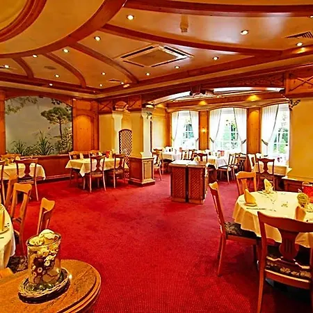 Hotell Zum Hackstueck 4*